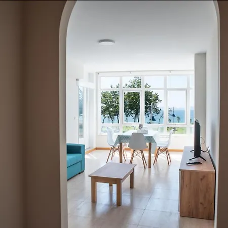 Apartamento On The First Line Of Samil And With Frontal Views Of The Sea Vigo