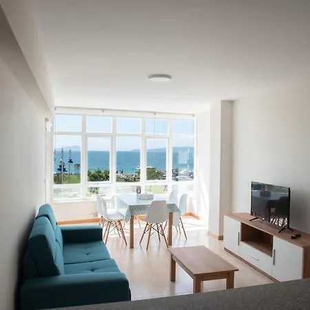 Apartamento On The First Line Of Samil And With Frontal Views Of The Sea *